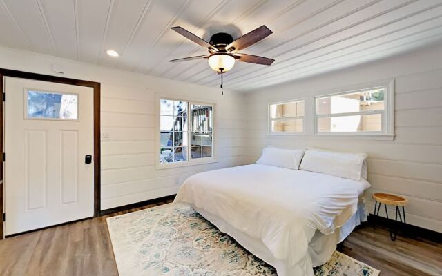 4093 Manzanita Ave Cabin Unit 3