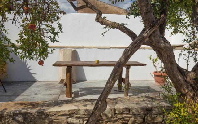 Iliopetra Studio