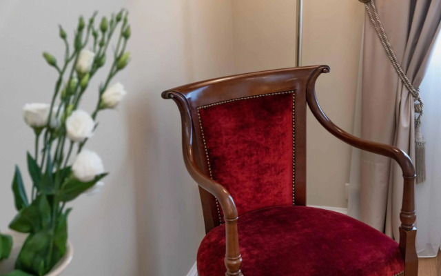 Noble Suites