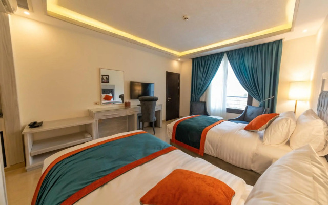 Petra Canyon Hotel