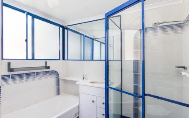 Heritage 202 Overlooking The Water – Bathroom – Tuncurry