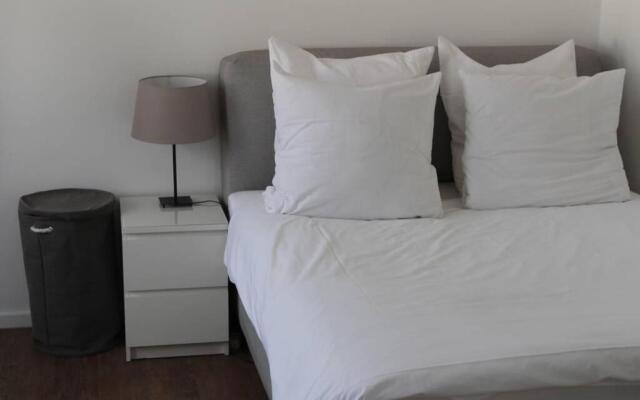 LONDON . CHILLINGHOUSE # 9, 3 Min. vom ICE, NETFLIX, Garten