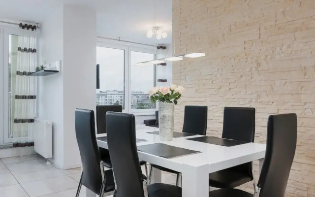 Riverside Apartments by Renters