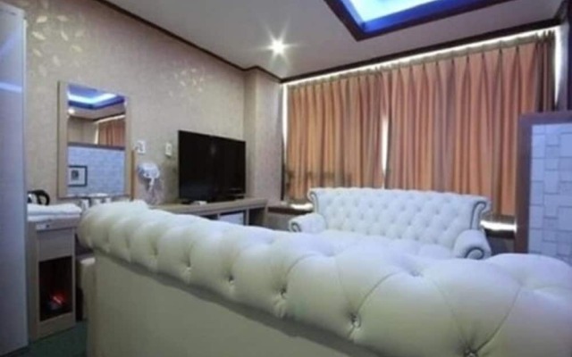 Tongyeong Tourist Hotel