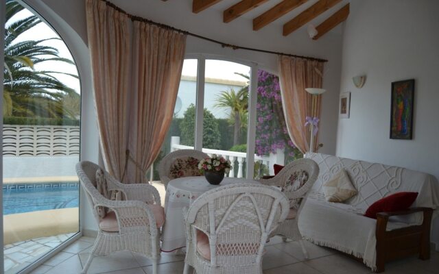 Chalet Blanca