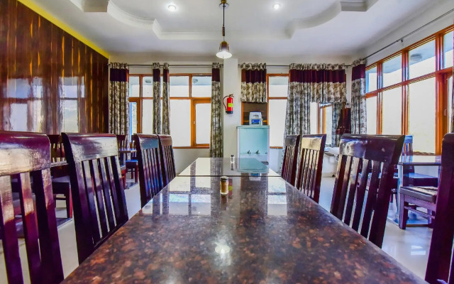 OYO 76836 Hotel Meridian