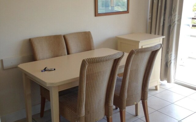 Studio in Saint-laurent-du-var, With Pool Access, Enclosed Garden and