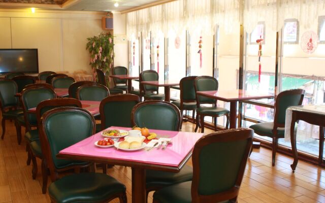 East Commercial Affairs Hotel