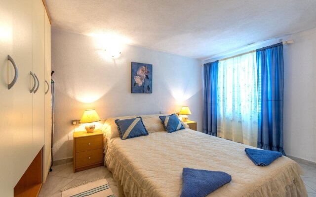 Amazing Home in Sucuraj With Wifi and 1 Bedrooms