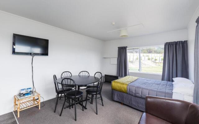 Foxton Beach TOP 10 Holiday Park