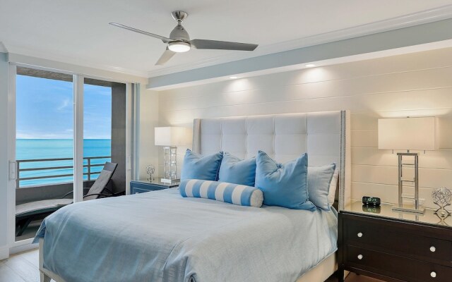 Beachfront Condo With 180-degree Views and Pool