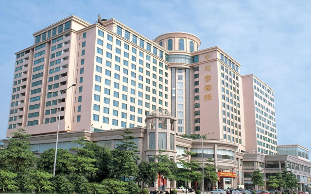Palace International Hotel