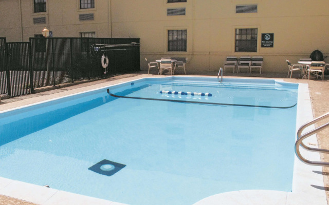 La Quinta Inn by Wyndham Omaha West