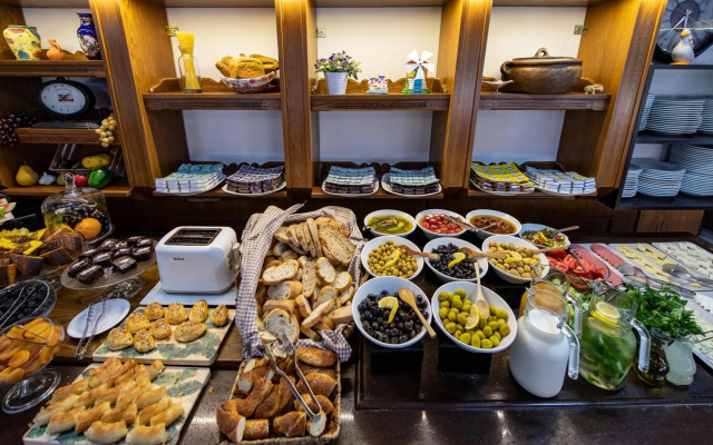 Kozan City Hotel