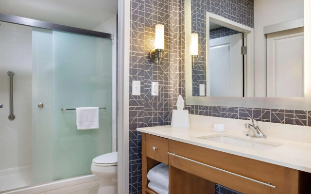 Homewood Suites by Hilton Winnipeg Airport-Polo Park, MB