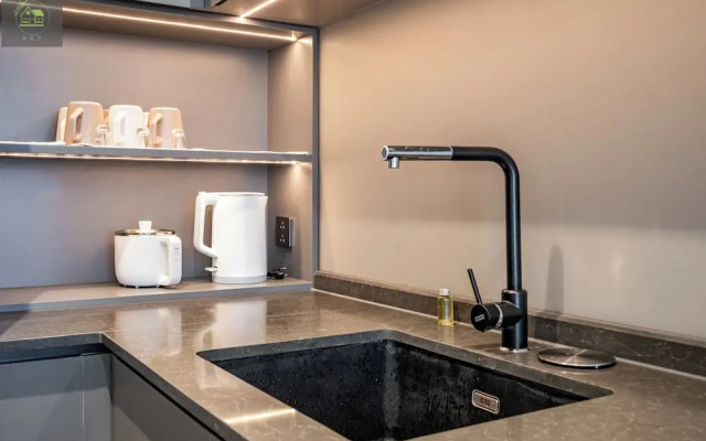 Metropole Thu Thiem Skyline Apartment