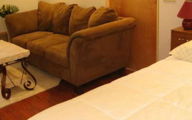 Crater Lake Inn & Retreat