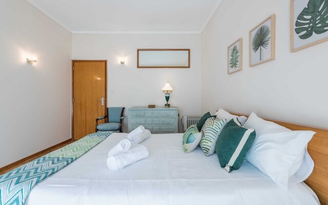 "Guestready  Horus House"