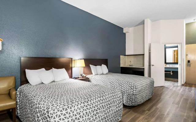 Townhouse Orlando West (ex.Red Roof Inn Orlando West - Ocoee)