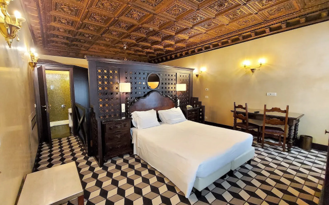 Hotel Saturnia & International