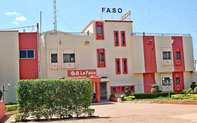 Hotel Faso in Bamako, Mali from 147$, photos, reviews - zenhotels.com