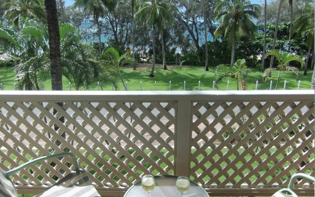 Seascape Holidays – Beachfront Terraces