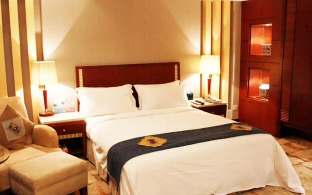 CP Peninsula Hotel