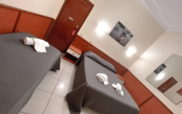 Alius And Freerome Hotel