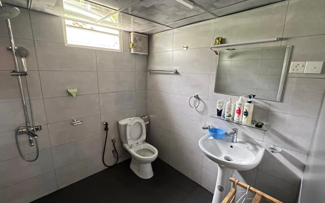 CHARAKAMA Guest Bungalow - GAMPAHA