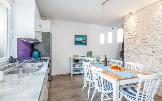 Amazing Home in Kras With Wifi and 3 Bedrooms