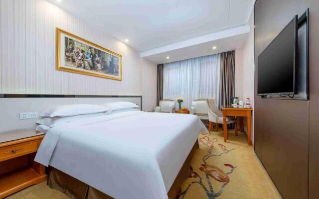 Vienna Hotel Shenzhen Bantian Huawei Tian'an Yungu