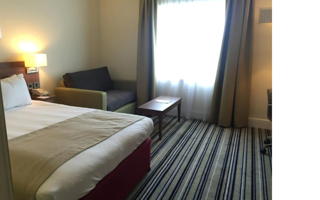 Holiday Inn Reading West by IHG