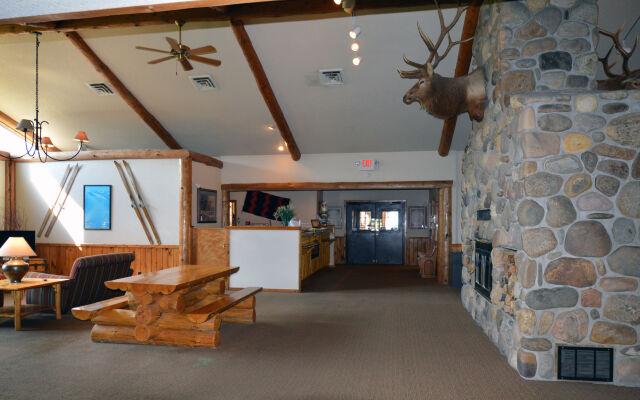 Buck's T-4 Lodge