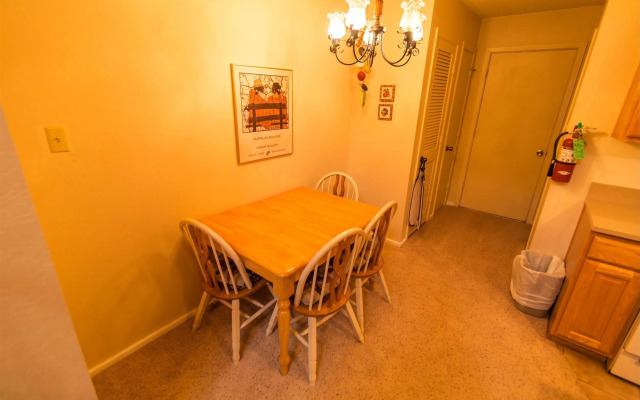 Auslander Condominiums