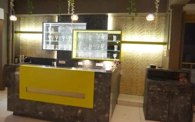 Hotel Anuradha Deluxe by OYO Rooms