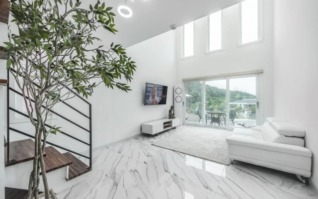 Donghae Mangsang Papa Pension