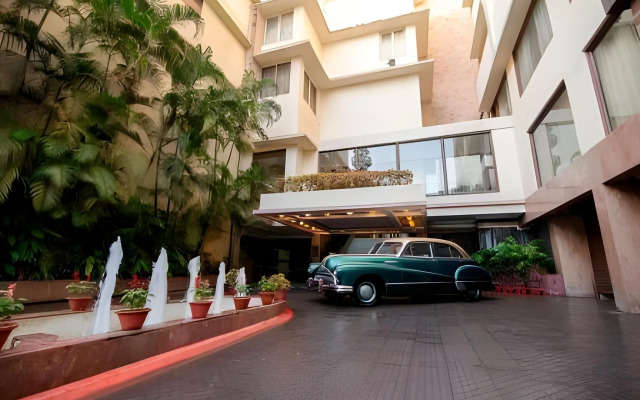 Dynasty Hotel