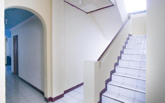 RedDoorz Plus near Pelabuhan Bitung