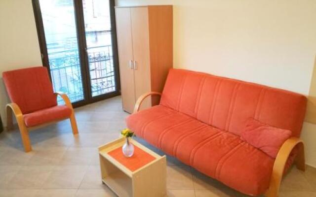 Apartment Orange