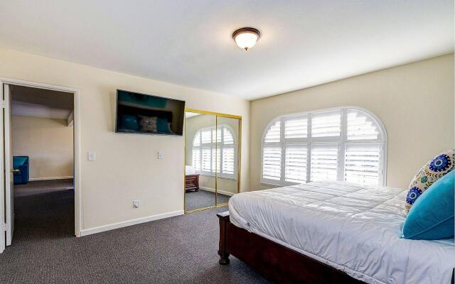 Magnolia Tree Hotel - Near Anaheim Convention Center