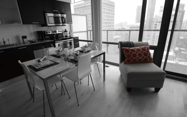 Toronto Escape - The Ruby Pink Suite