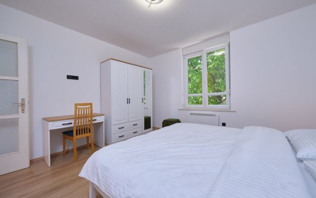 Bacci Central 2-Bedroom Apartment