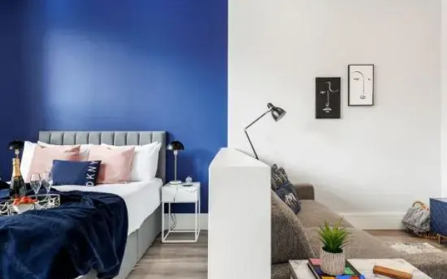 Comfy Seaside Studio Apt w/ Free Gym & Wi-Fi