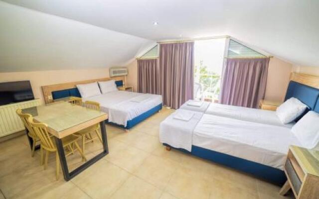 LE MONDE Apartments
