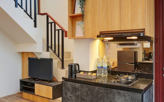 Cozy 3BR Asatti Apartment near ICE BSD