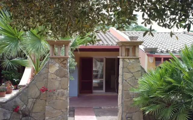 Marian Holiday House