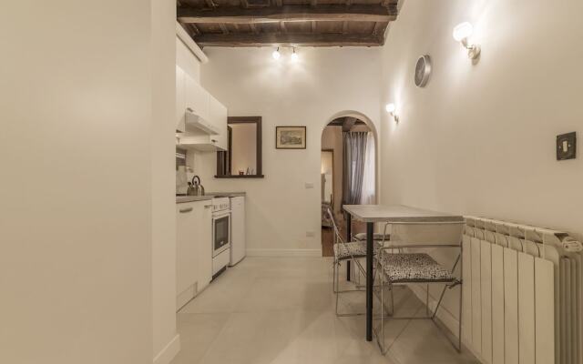 Fori Imperiali Elegant Apartment