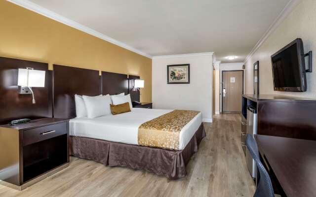 Best Western Plus South Bay Hotel