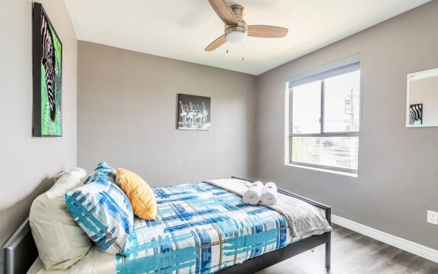 Spacious 2BR Apt With King bed Near DT Hamilton