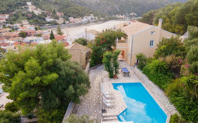 Loadstar Villas